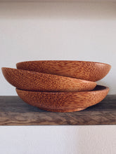 COCONUT WOODEN PLATE